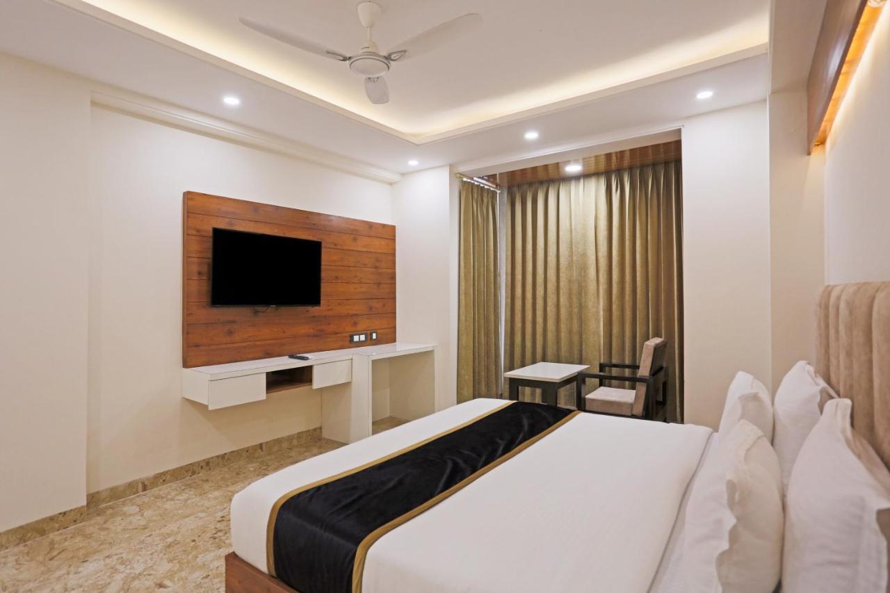 Hotel Deluxe Stay Inn - Near Delhi Airport Yeni Delhi Dış mekan fotoğraf