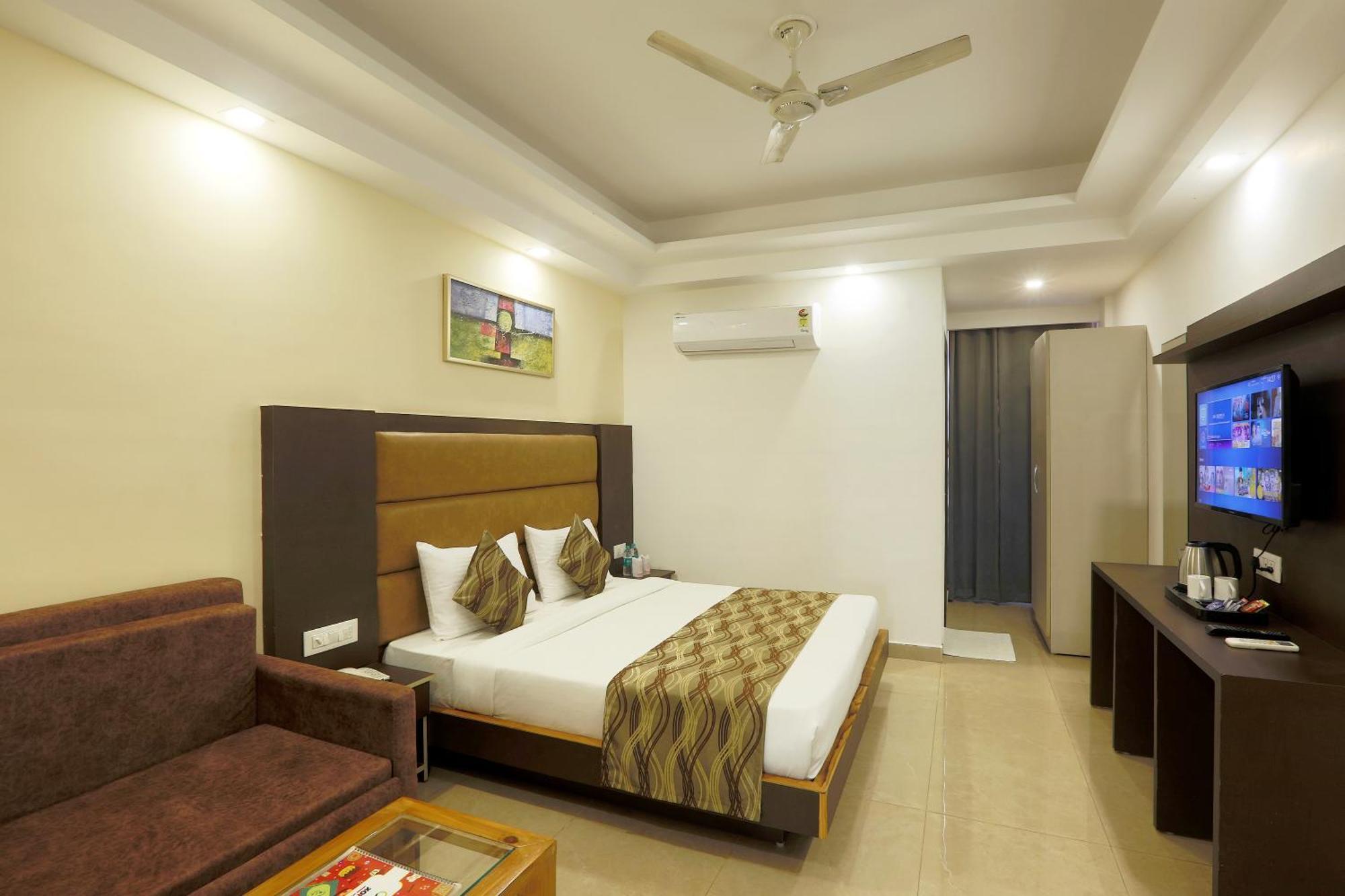 Hotel Deluxe Stay Inn - Near Delhi Airport Yeni Delhi Dış mekan fotoğraf