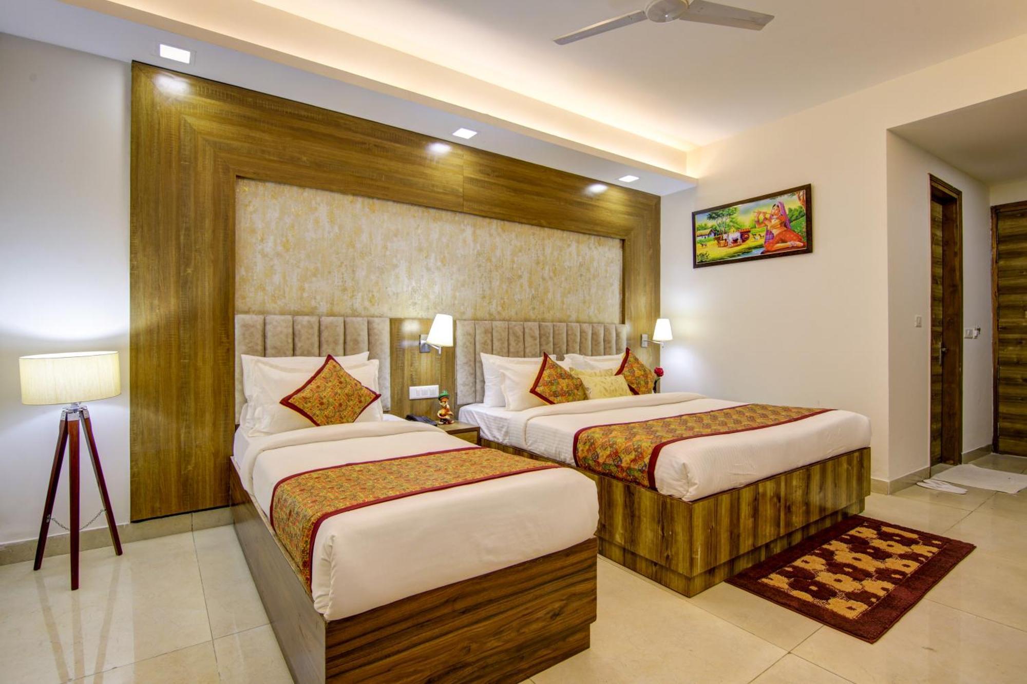 Hotel Deluxe Stay Inn - Near Delhi Airport Yeni Delhi Dış mekan fotoğraf